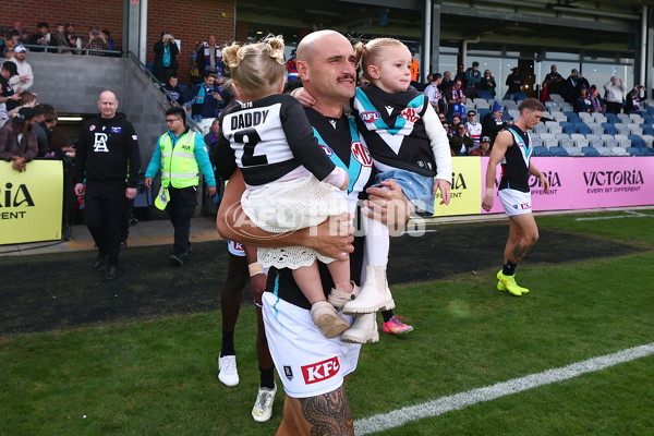 AFL 2025 Round 08 - Western Bulldogs v Port Adelaide - A-59141418