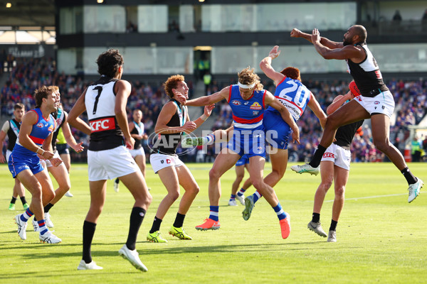 AFL 2025 Round 08 - Western Bulldogs v Port Adelaide - A-59146624