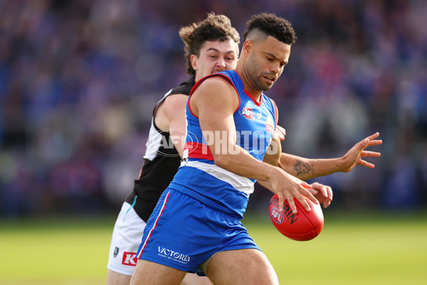 AFL 2025 Round 08 - Western Bulldogs v Port Adelaide - A-59146658