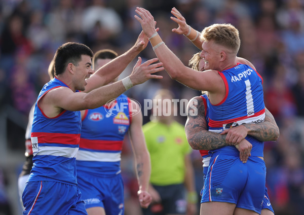 AFL 2025 Round 08 - Western Bulldogs v Port Adelaide - A-59148306