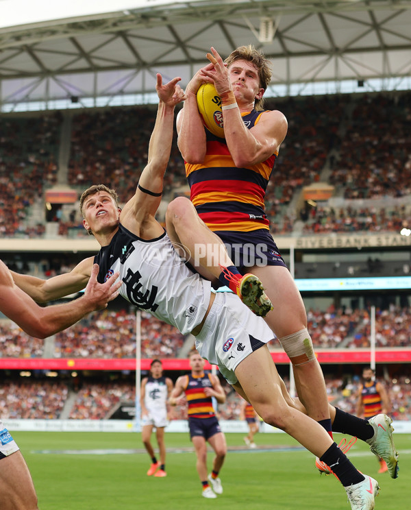 AFL 2025 Round 08 - Adelaide v Carlton - A-59155916