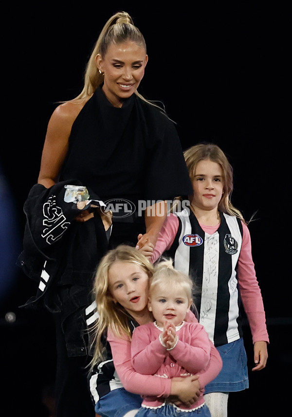 AFL 2025 Round 08 - Collingwood v Geelong - A-59158077