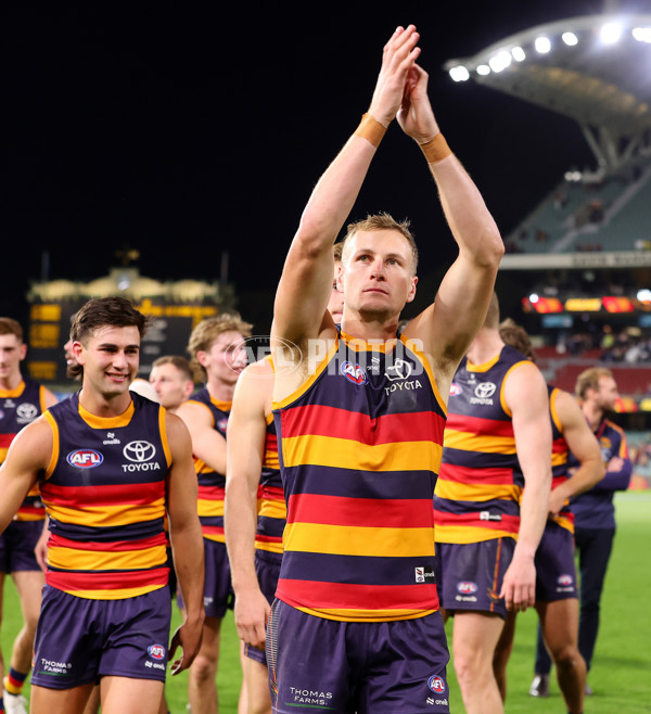 AFL 2025 Round 08 - Adelaide v Carlton - A-59161160