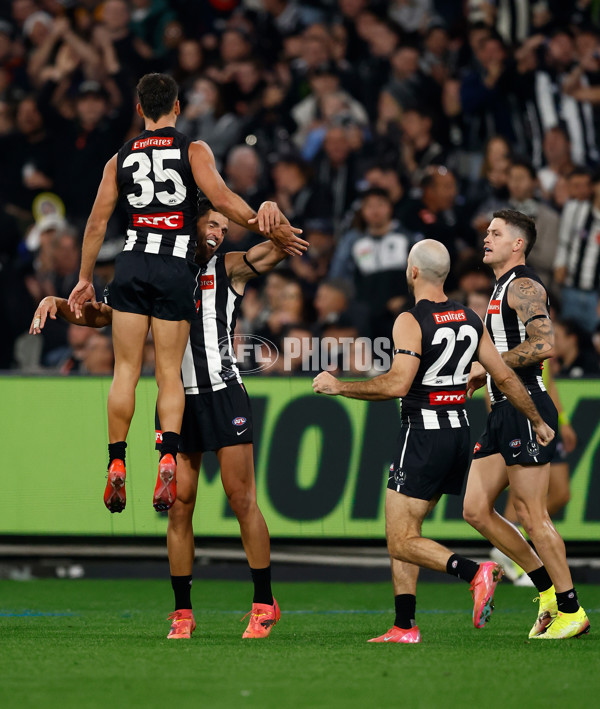 AFL 2025 Round 08 - Collingwood v Geelong - A-59171317