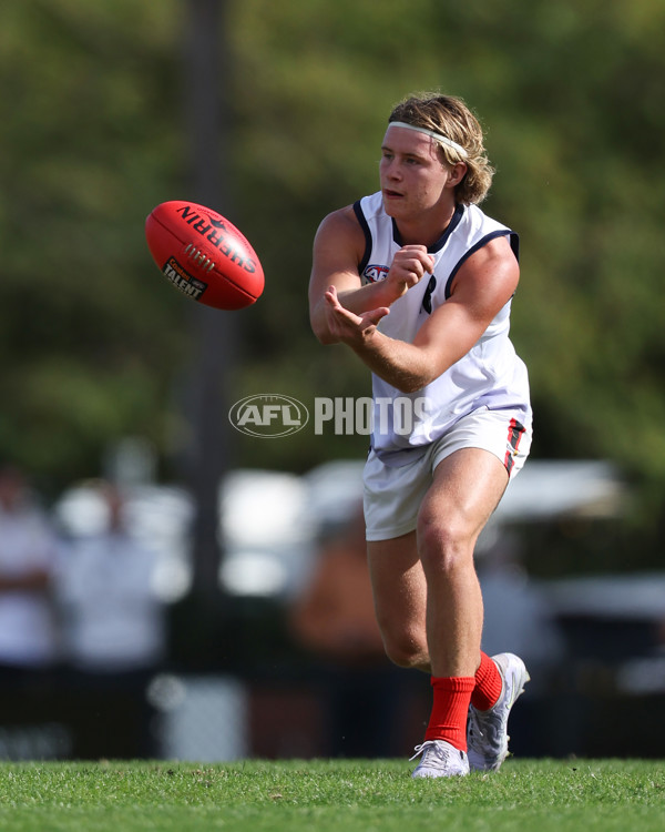 Young Guns Series 2025 - Young Guns v Victoria Country U18 Boys - A-59184218