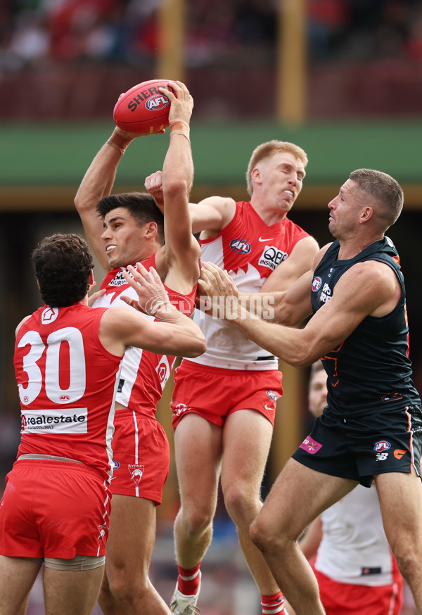 AFL 2025 Round 08 - Sydney v GWS - A-59193531