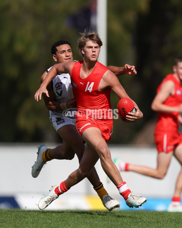 Young Guns Series 2025 - Young Guns v Victoria Country U18 Boys - A-59193570
