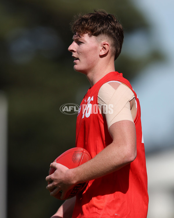 Young Guns Series 2025 - Young Guns v Victoria Country U18 Boys - A-59194554