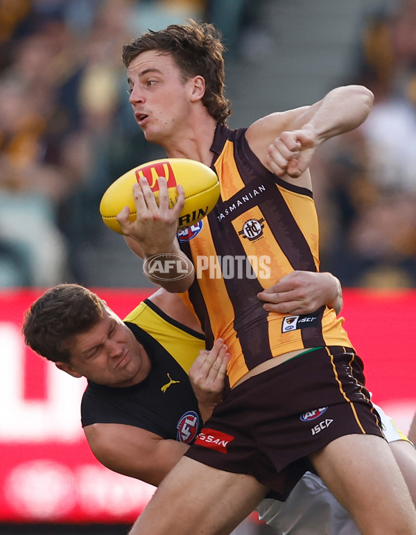 AFL 2025 Round 08 - Hawthorn v Richmond - A-59196235