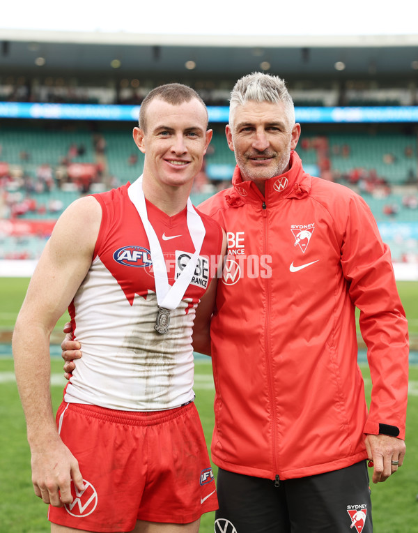 AFL 2025 Round 08 - Sydney v GWS - A-59199074