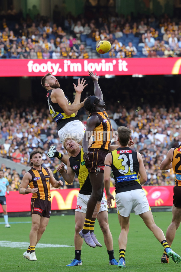 AFL 2025 Round 08 - Hawthorn v Richmond - A-59199081