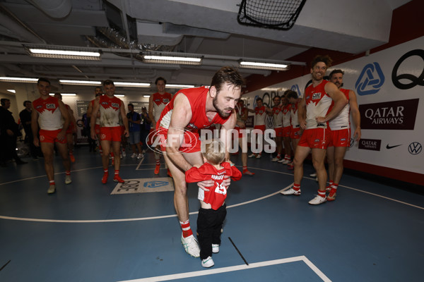 AFL 2025 Round 08 - Sydney v GWS - A-59199087