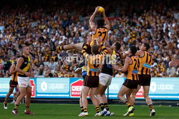 AFL 2025 Round 08 - Hawthorn v Richmond - A-59199434