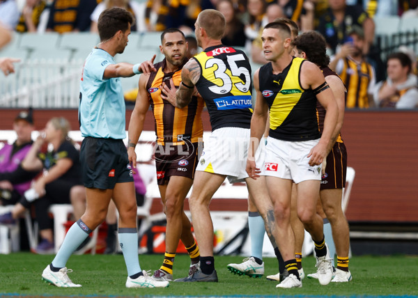 AFL 2025 Round 08 - Hawthorn v Richmond - A-59199475