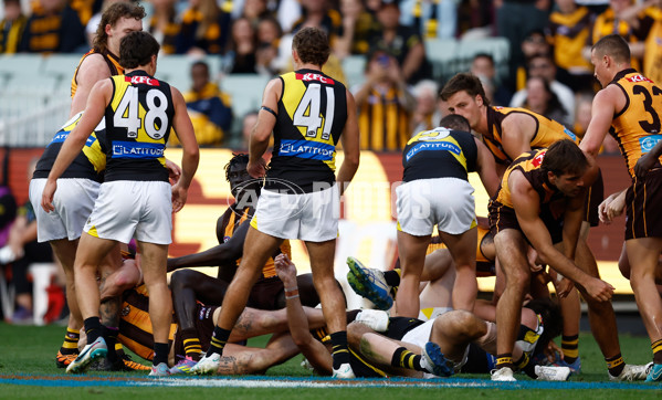 AFL 2025 Round 08 - Hawthorn v Richmond - A-59199489