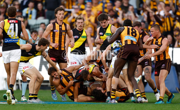 AFL 2025 Round 08 - Hawthorn v Richmond - A-59199490