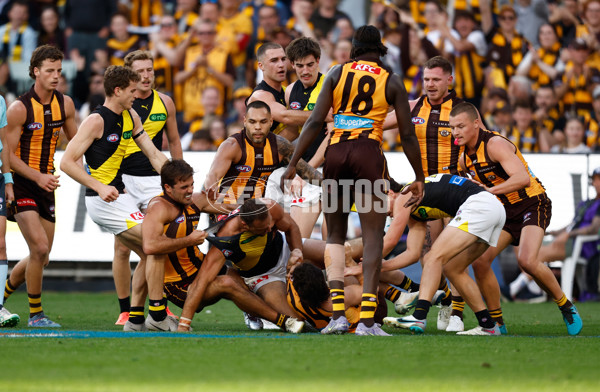 AFL 2025 Round 08 - Hawthorn v Richmond - A-59199504