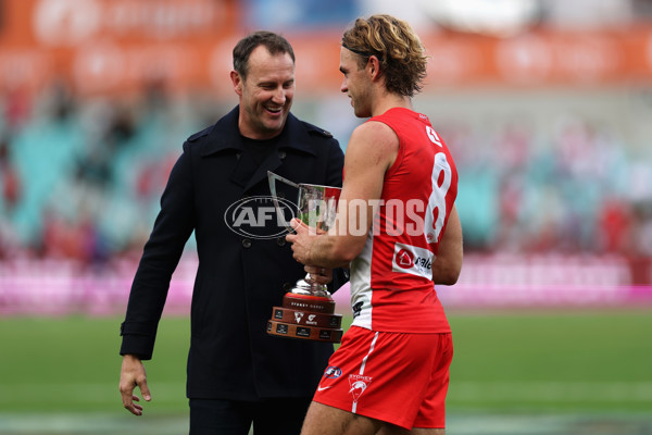 AFL 2025 Round 08 - Sydney v GWS - A-59201814