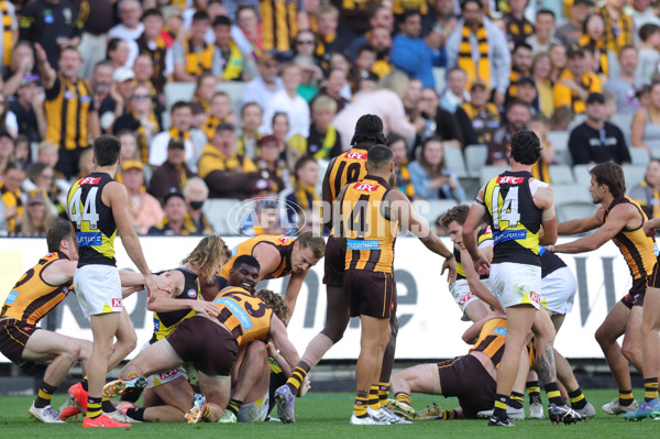 AFL 2025 Round 08 - Hawthorn v Richmond - A-59202131