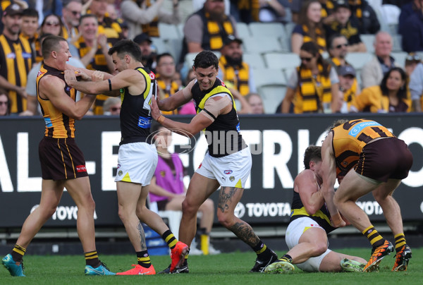 AFL 2025 Round 08 - Hawthorn v Richmond - A-59202132