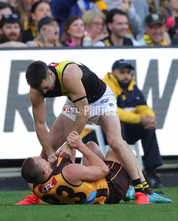 AFL 2025 Round 08 - Hawthorn v Richmond - A-59202133