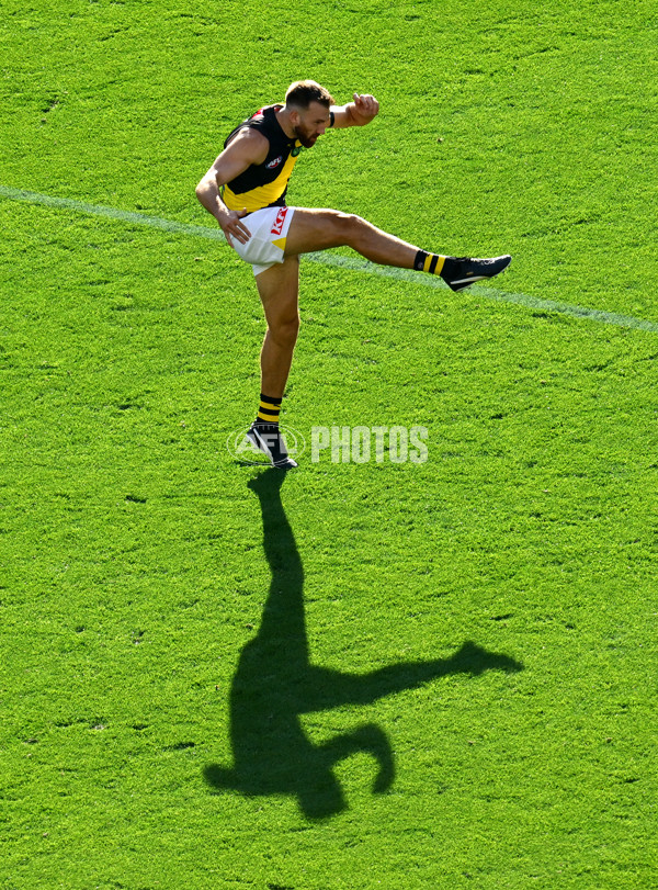 AFL 2025 Round 08 - Hawthorn v Richmond - A-59204293