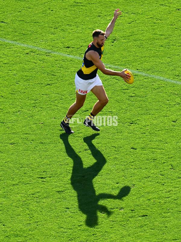 AFL 2025 Round 08 - Hawthorn v Richmond - A-59204294