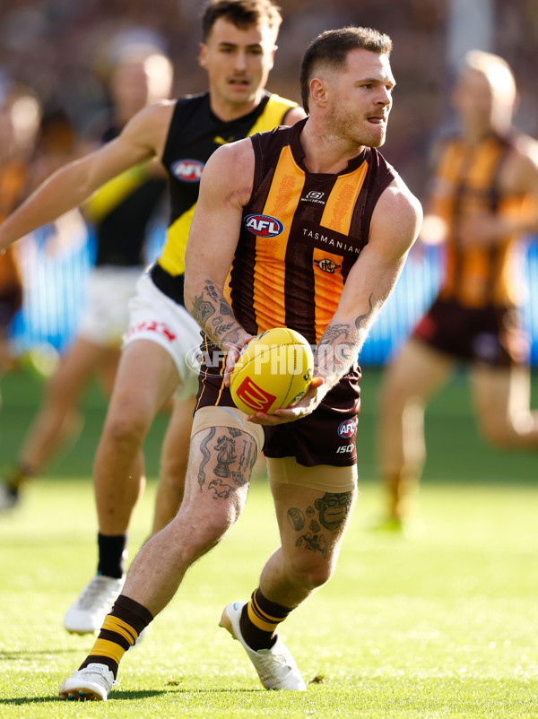 AFL 2025 Round 08 - Hawthorn v Richmond - A-59204315