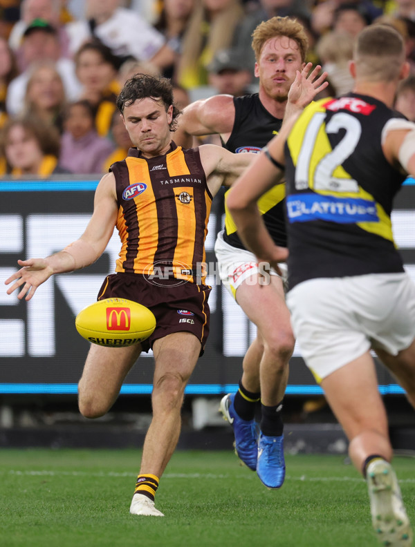 AFL 2025 Round 08 - Hawthorn v Richmond - A-59206936