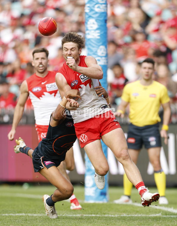 AFL 2025 Round 08 - Sydney v GWS - A-59211874