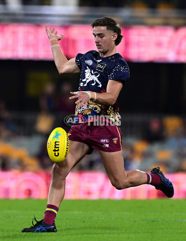 AFL 2025 Round 08 - Brisbane v Gold Coast - A-59214297