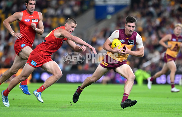 AFL 2025 Round 08 - Brisbane v Gold Coast - A-59214362