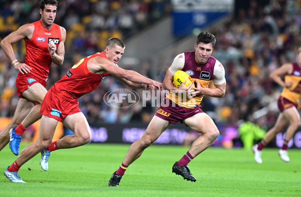 AFL 2025 Round 08 - Brisbane v Gold Coast - A-59214364