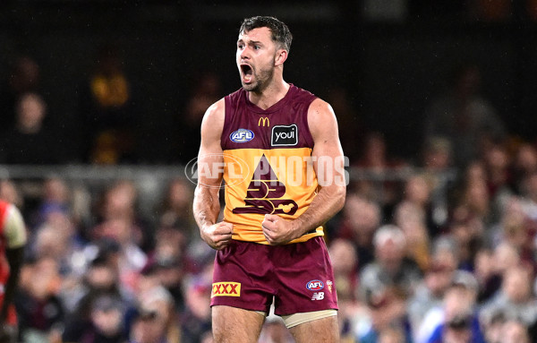 AFL 2025 Round 08 - Brisbane v Gold Coast - A-59216960