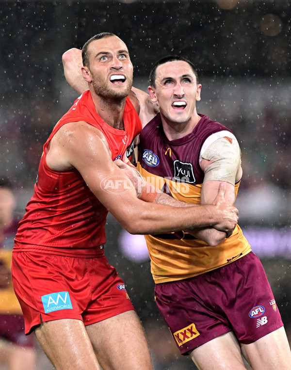 AFL 2025 Round 08 - Brisbane v Gold Coast - A-59216964