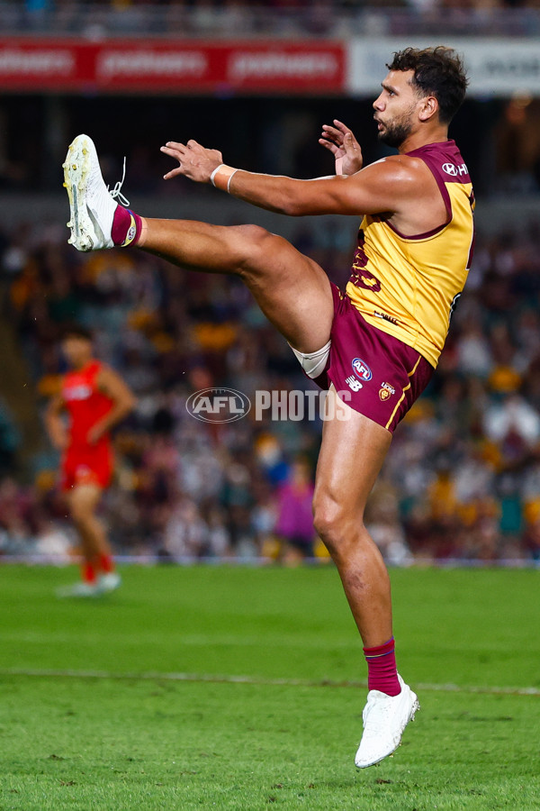 AFL 2025 Round 08 - Brisbane v Gold Coast - A-59219362