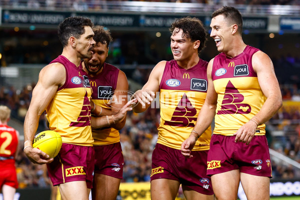 AFL 2025 Round 08 - Brisbane v Gold Coast - A-59219414