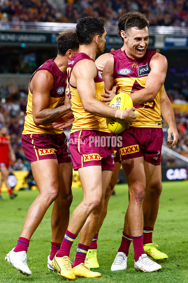 AFL 2025 Round 08 - Brisbane v Gold Coast - A-59219416