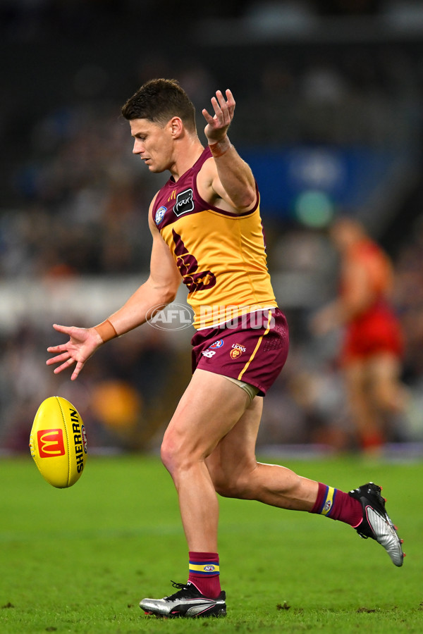 AFL 2025 Round 08 - Brisbane v Gold Coast - A-59221779