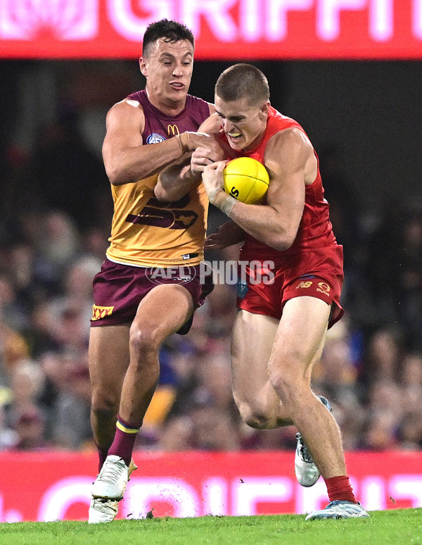 AFL 2025 Round 08 - Brisbane v Gold Coast - A-59221821