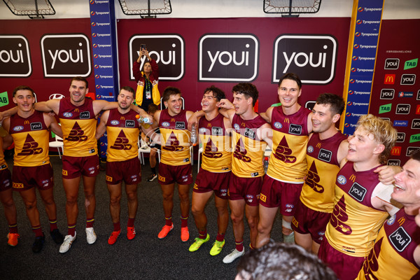 AFL 2025 Round 08 - Brisbane v Gold Coast - A-59221852