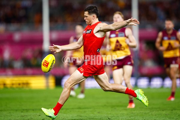 AFL 2025 Round 08 - Brisbane v Gold Coast - A-59222489