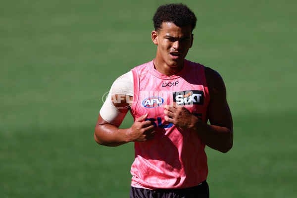 AFL 2025 Training - Gold Coast 080525 - A-59340199