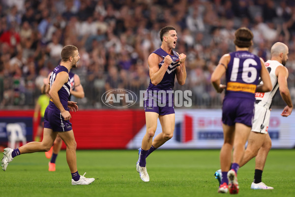 AFL 2025 Round 09 - Fremantle v Collingwood - A-59344527