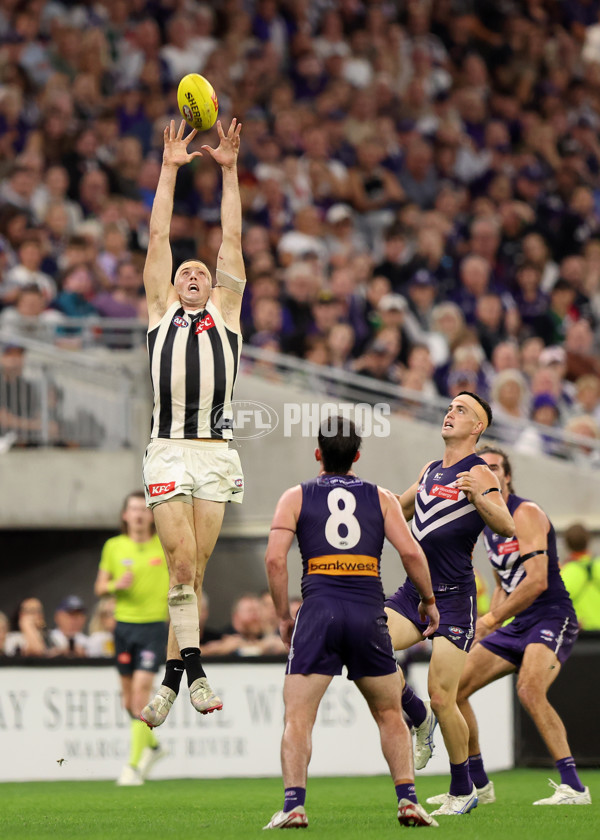 AFL 2025 Round 09 - Fremantle v Collingwood - A-59350900