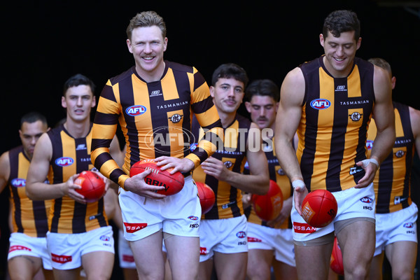 AFL 2025 Round 09 - Melbourne v Hawthorn - A-59373356