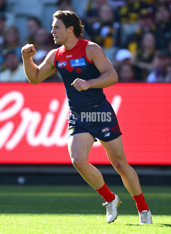 AFL 2025 Round 09 - Melbourne v Hawthorn - A-59373396