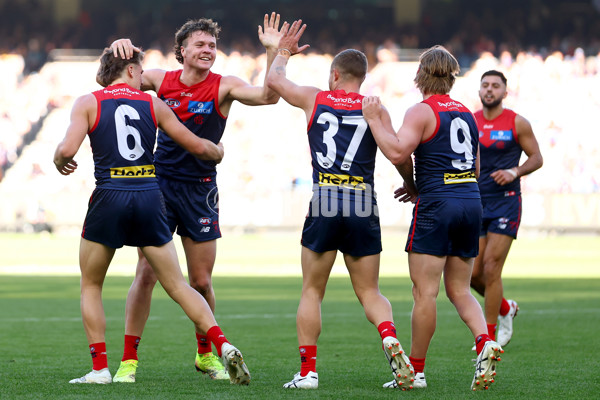 AFL 2025 Round 09 - Melbourne v Hawthorn - A-59373413