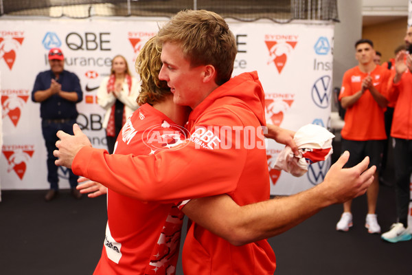 AFL 2025 Round 09 - Essendon v Sydney - A-59373442