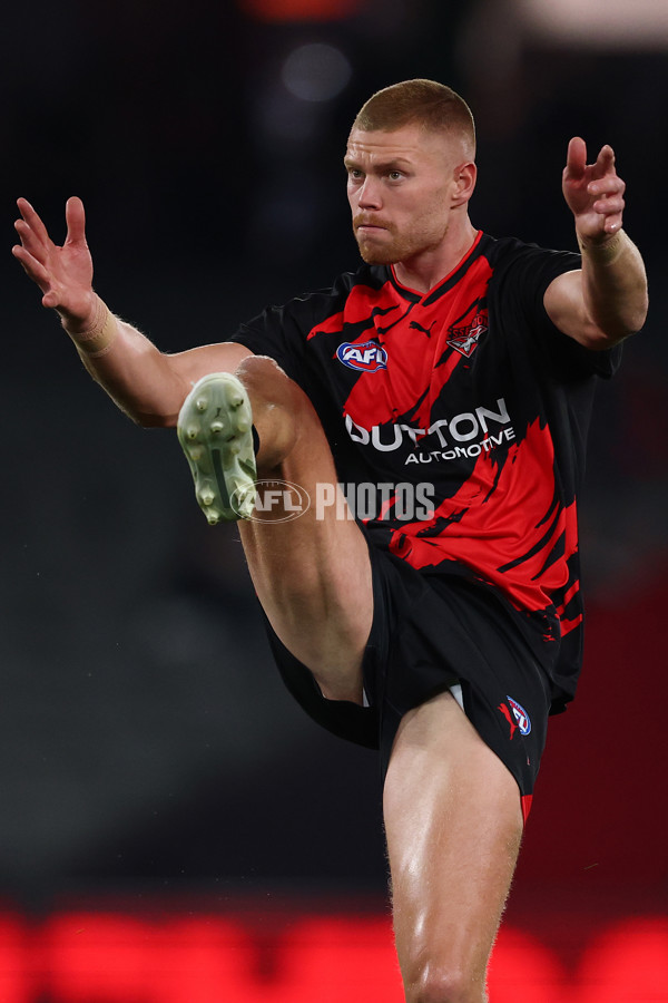 AFL 2025 Round 09 - Essendon v Sydney - A-59376037